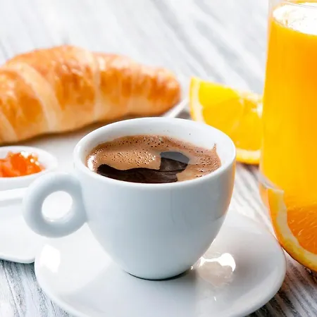 La Closerie Aux Violettes - Bed & Breakfast 4*